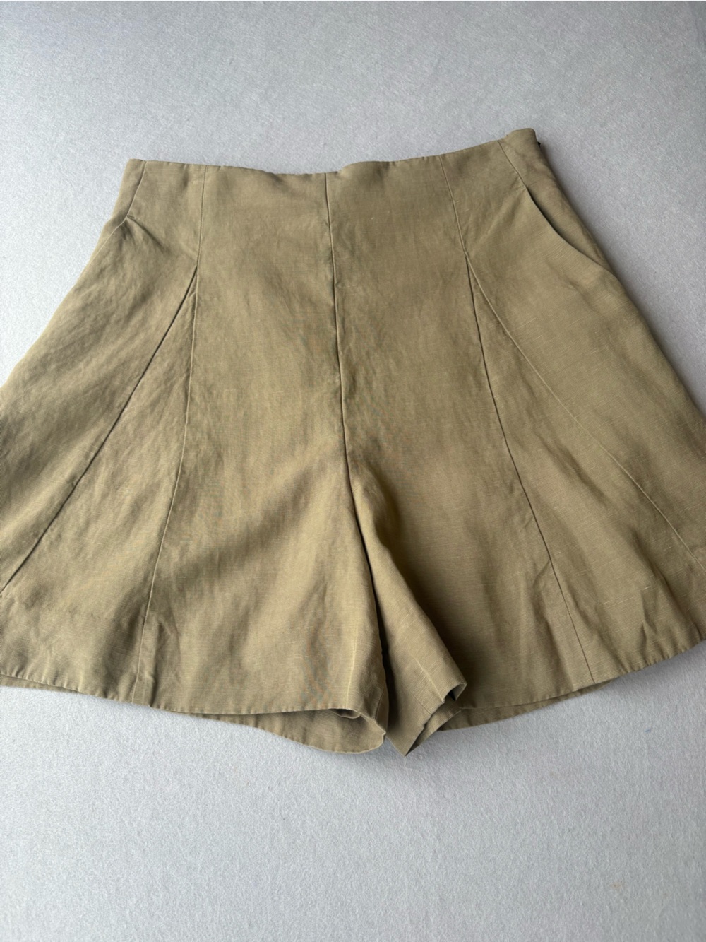 Club Monaco Skirty Olive A-Line Women’s Shorts sz 8 Classic Prep - Picture 5 of 10